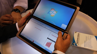 Hands On: MSI's Dual-Screen Tablet Concept